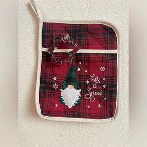 Christmas plaid gnome let it snow oven mitten with cookie cutter